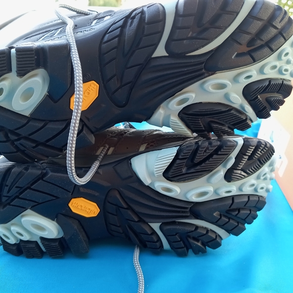 Merrell Women's Moab Hiking Boot - Picture 4 of 8
